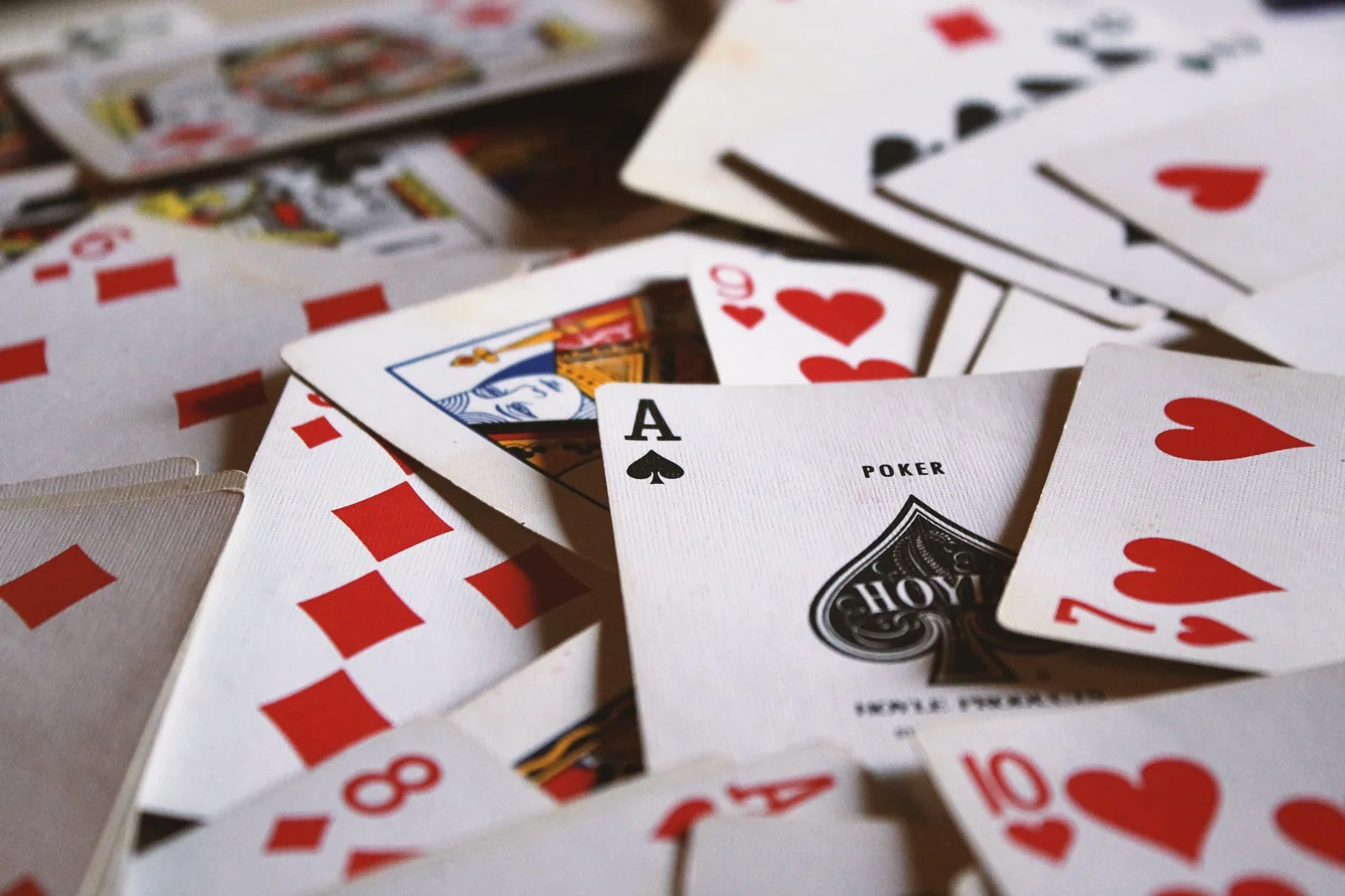 Suasana meja kasino digital BULANTOGEL